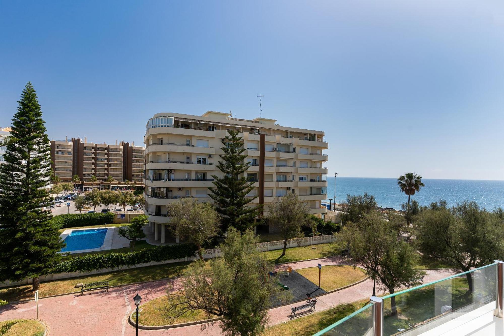 Blonzu Dominicana Fuengirola Eksteriør bilde