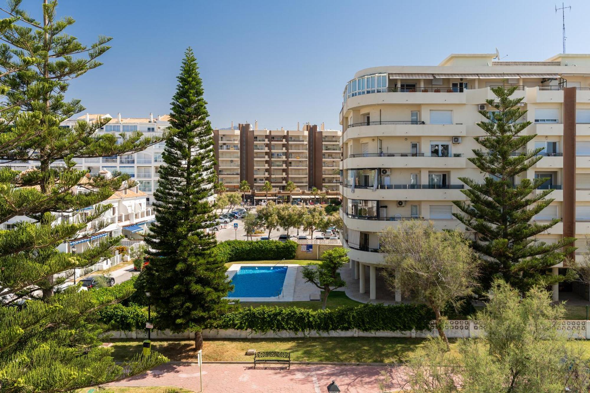 Blonzu Dominicana Fuengirola Eksteriør bilde